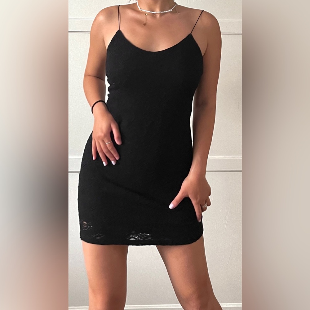 Lace Pattern Black Bodycon Dress